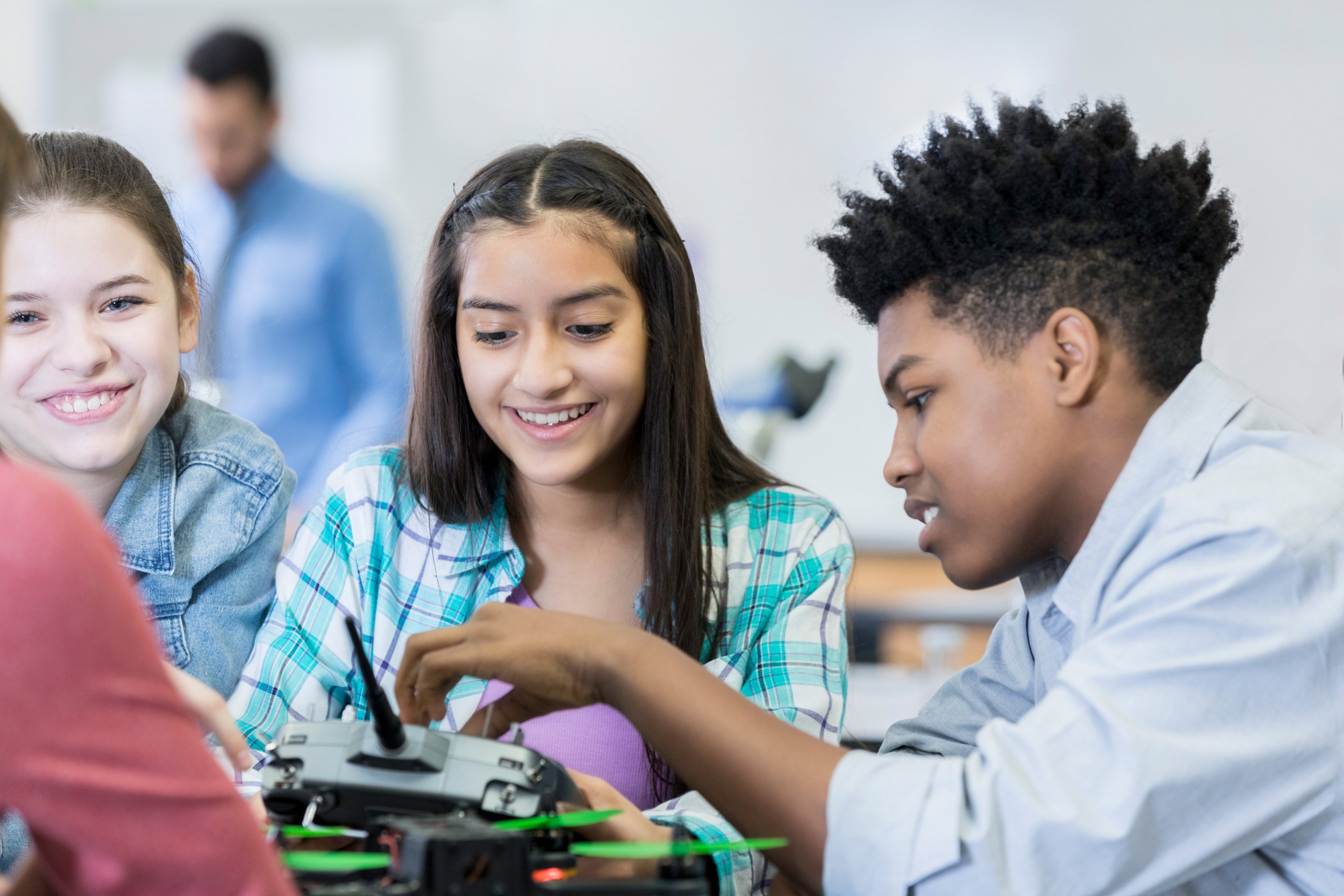 Students program drone in engineering class